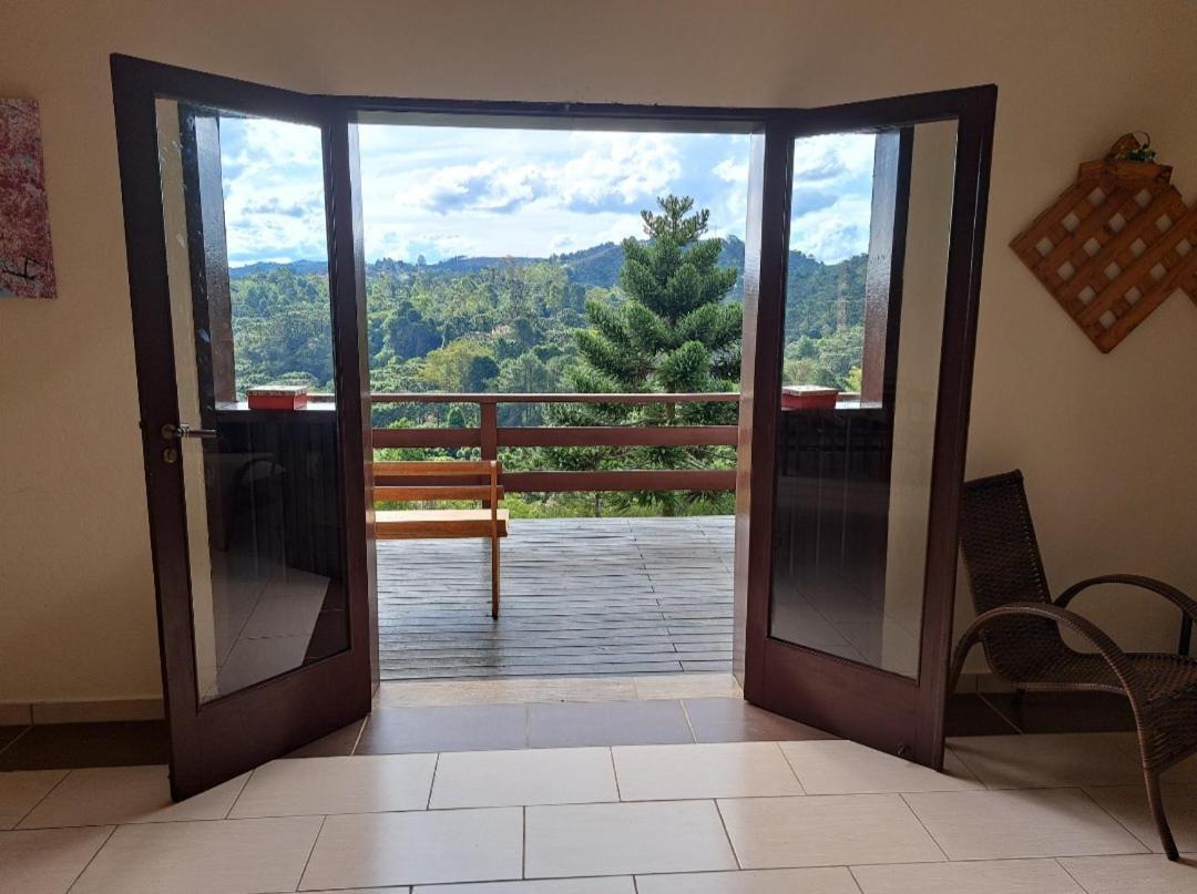 Casa Sossego Na Montanha Villa กังโปสดูจอร์เดา ภายนอก รูปภาพ